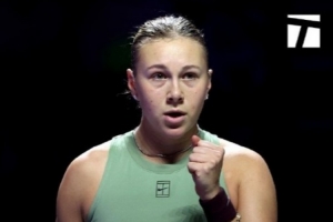 WTA年终总决赛：阿尼西莫娃2-1逆转凯斯，将和斯瓦泰克争小组第二