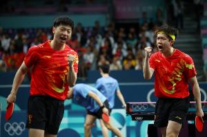 全运会乒乓球男子团体小组赛：北京3-0江苏，马龙王楚钦男单取胜