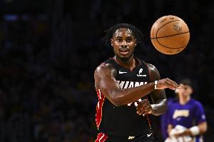 斯波：小米切尔持球防守韧性十足 首发的防守表现让人欣慰