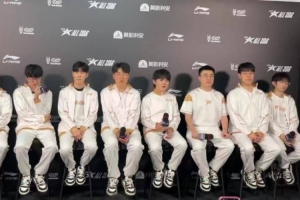 JKL谈搭档Kael：感觉打的还可以吧 第一次配合交流也没什么问题