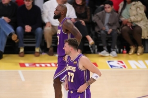 米勒：没人预料到湖人这么强&詹姆斯做老三 健康是他们的潜在问题