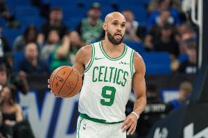 拉得挺彻底！德里克·怀特12中3&三分9中2拿11分3助 出现4失误