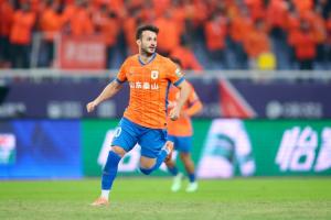 27球5助！官方：泰山前锋卡扎伊什维利荣膺2025赛季中超最佳球员