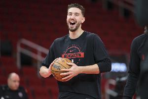 小贾巴里：如果对手让申京打舒服了 那他们就有麻烦了！