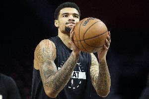 Lowe：热火换字母哥得送出韦尔 希罗&鲍威尔也得舍去一个