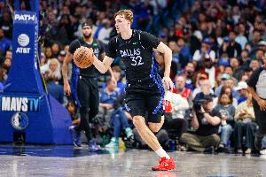 好起来了？开拓者惨败鹈鹕 助独行侠北伐悄悄摸进西部前十