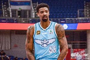 记者：杨瀚森离队青岛内线实力下滑 加强篮板保护成未来提升关键