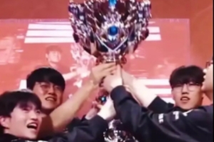 赛事官方分享2025精彩时刻：再见2025，下赛季见