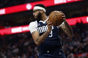 👀记者：浓眉明夏有资格签4年2.75亿肥约 未来要么续约要么交易