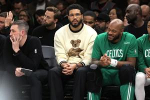 说谁？格里芬：有的球星一受伤就失踪了 塔图姆一直随队这很棒