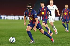 世体：埃里克·加西亚再次表现出彩，现在已经是巴萨绝对主力