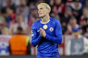 给你机会不中用！加纳乔vs埃弗顿屡失良机：空门不进、单刀打飞机