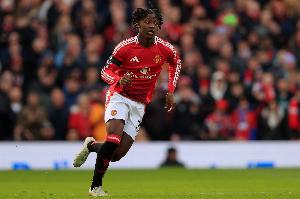 斯基拉：那不勒斯将与梅努经纪人商谈租借事宜，梅努尚未做出决定