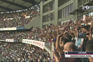 谁是GOAT？3.3万名印度球迷涌入球场高喊梅西名字