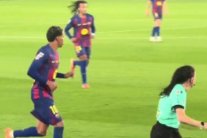 亚马尔愈发成熟了，即使遇到不公判罚也没跟裁判过多计较