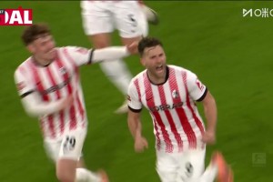 伊布附体！弗赖堡前锋霍勒潇洒停球，极限转身凌空斩攻入死角！